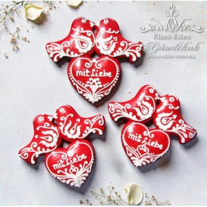 Köszönetajándék csókolózó galambpárral