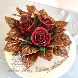 Exkluzív grillázs virágcsokor – Kézzel formázott rózsa-kompozíció