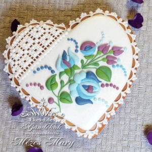 Csipkés Mézeskalács Szív Rózsával– Kézműves Ajándék 