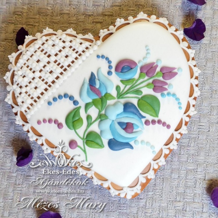 Csipkés Mézeskalács Szív Rózsával– Kézműves Ajándék 