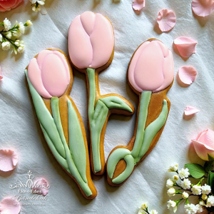 Rózsaszín tulipán formájú mézeskalácsok