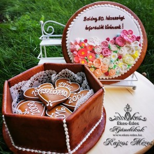 Pasztell virágos mézeskalács doboz 